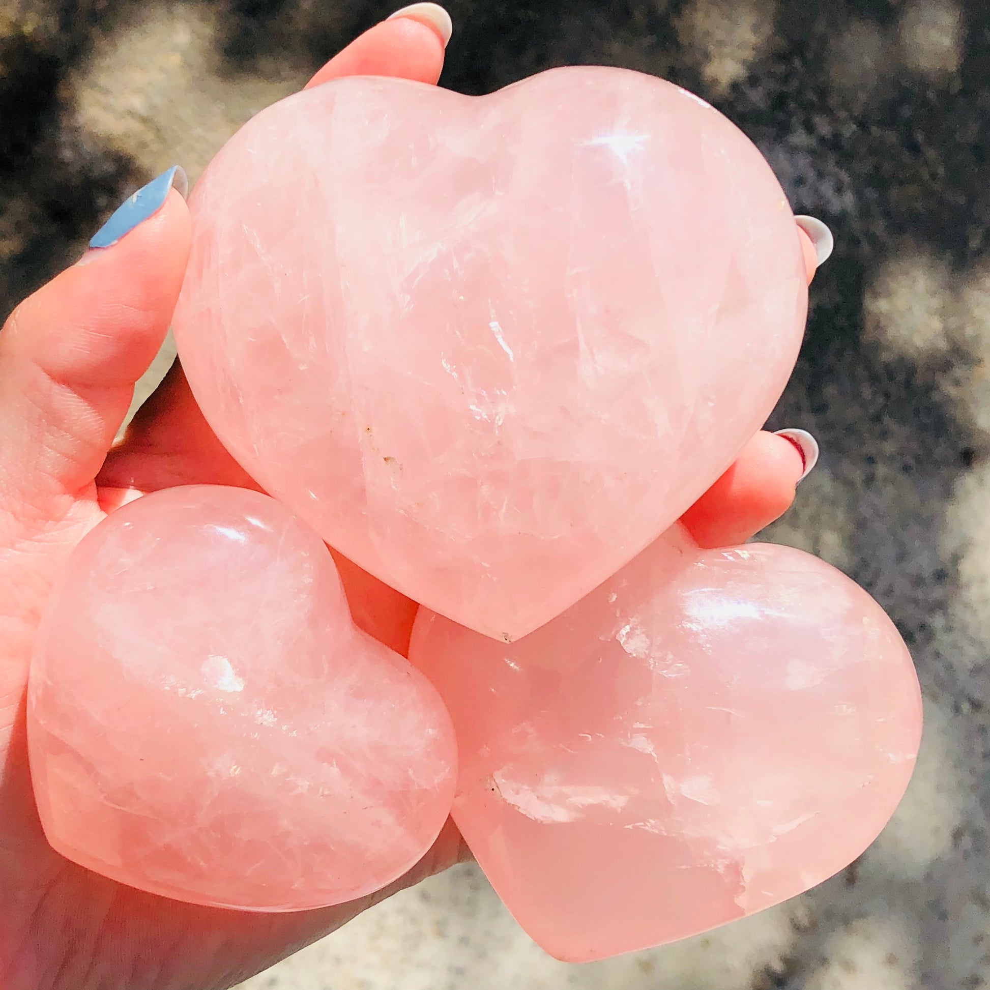 Pink Rose Quartz Hearts - thebodymindsoulshop