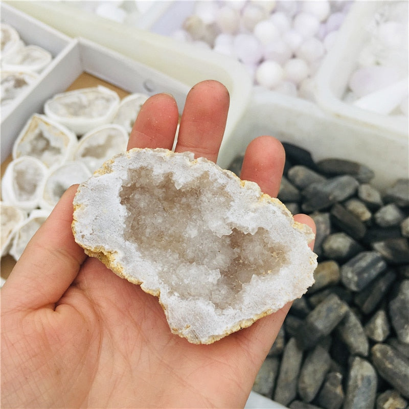 White Quartz Druzy Geode specimen - thebodymindsoulshop