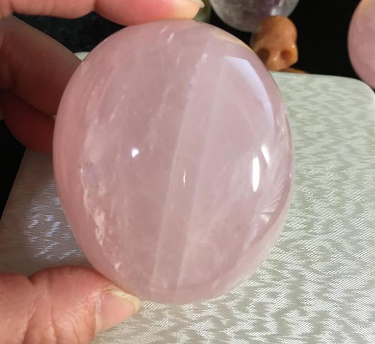 Rose quartz crystal reiki Egg - thebodymindsoulshop