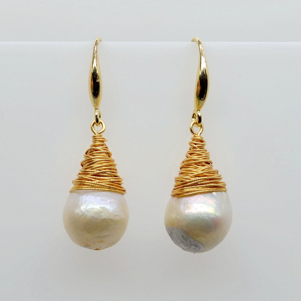 Baroque Pearl Earrings - thebodymindsoulshop