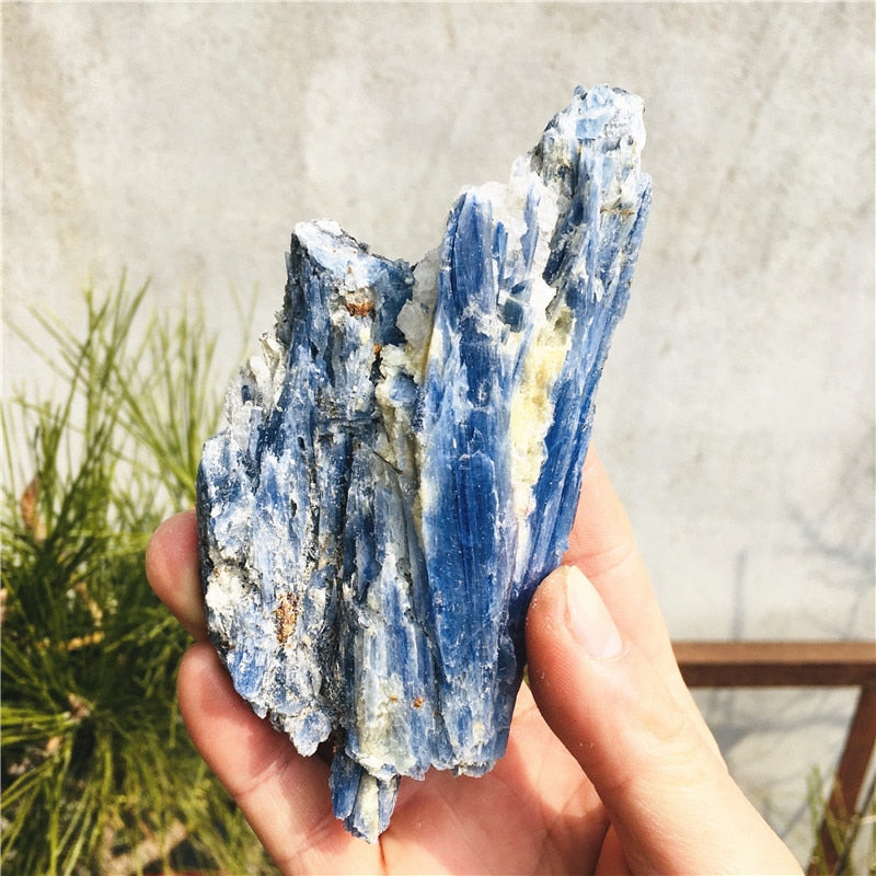 Rough Kyanite Gem stone - thebodymindsoulshop