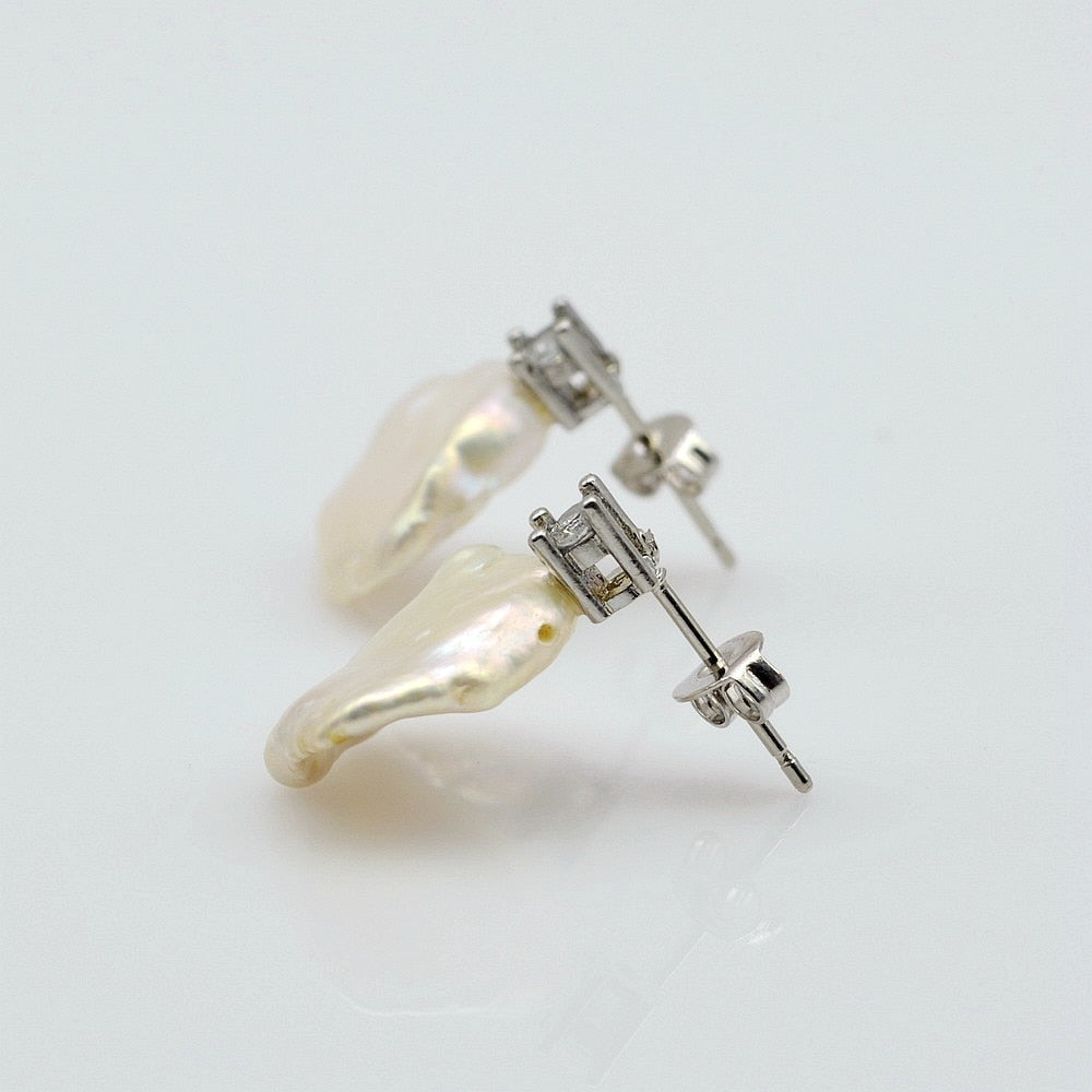 Pearl Silver Stud Earrings - thebodymindsoulshop