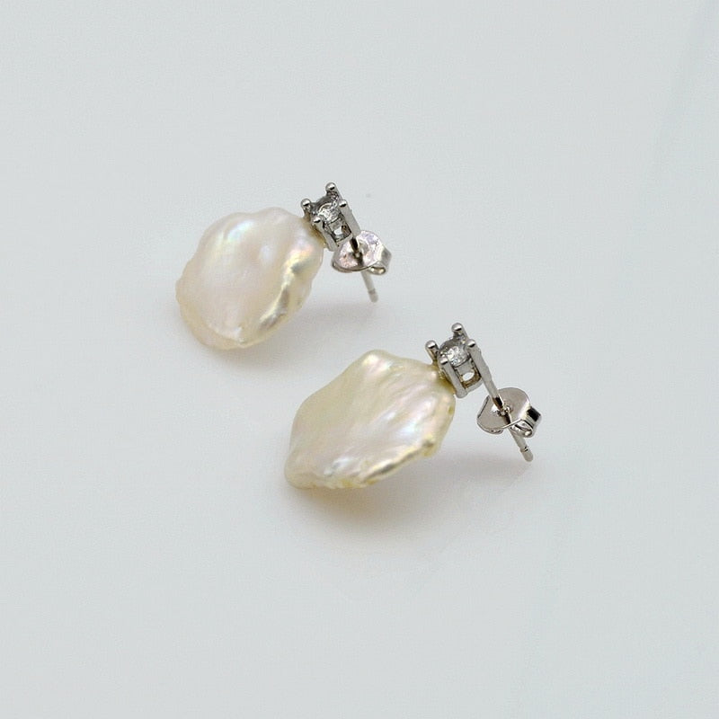 Pearl Silver Stud Earrings - thebodymindsoulshop