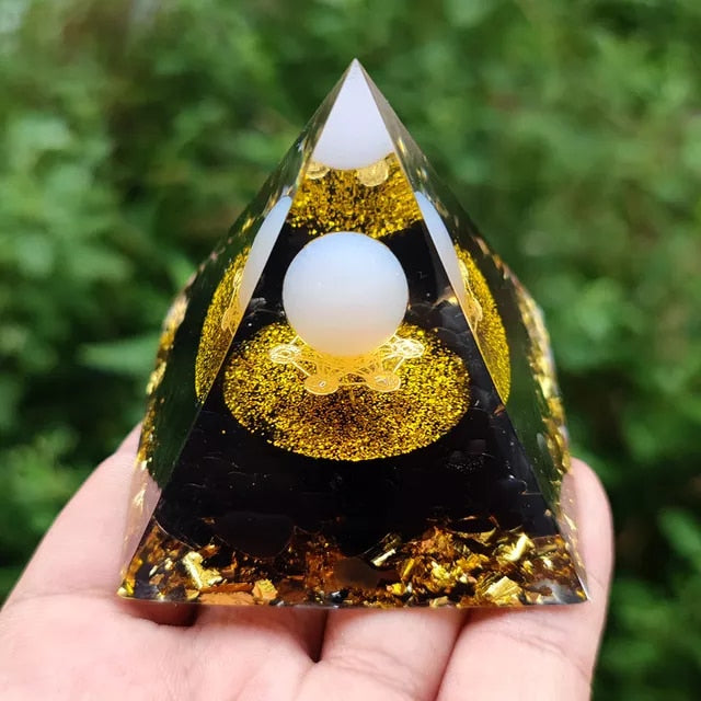 Various Energy Pyramids (Lamp base available) - thebodymindsoulshop