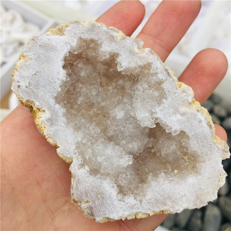 White Quartz Druzy Geode specimen - thebodymindsoulshop