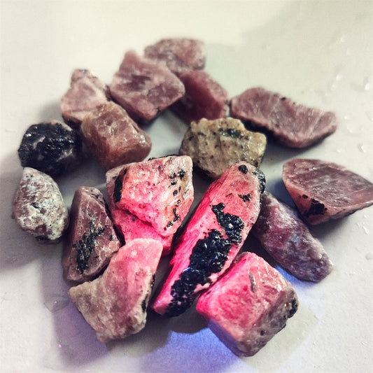 Red Corundum Stone, 100g - thebodymindsoulshop