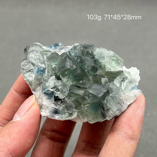 Green stepped fluorite cluster - thebodymindsoulshop